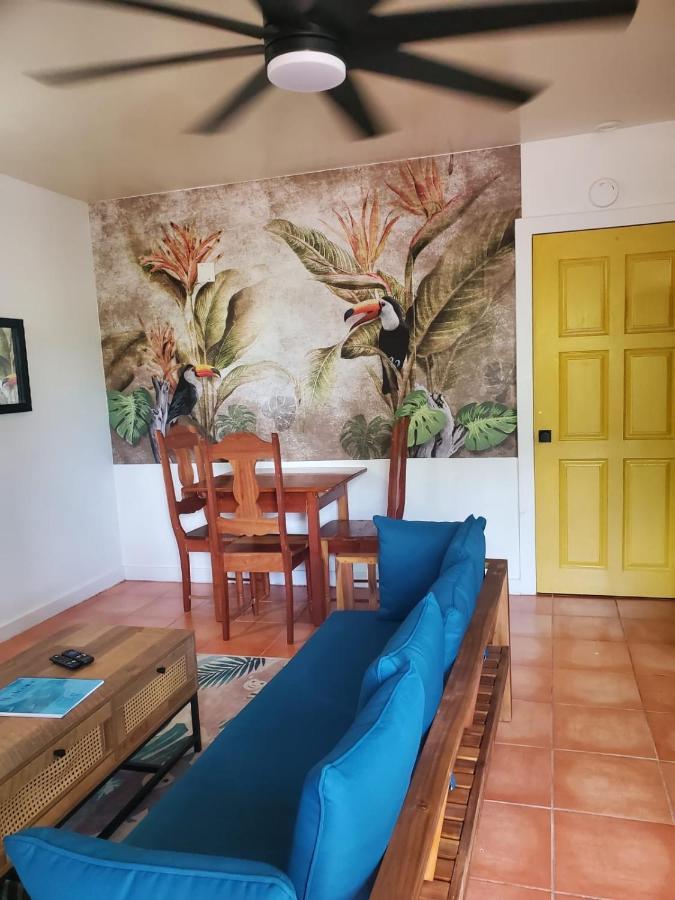 ホテル Alux House Placencia エクステリア 写真