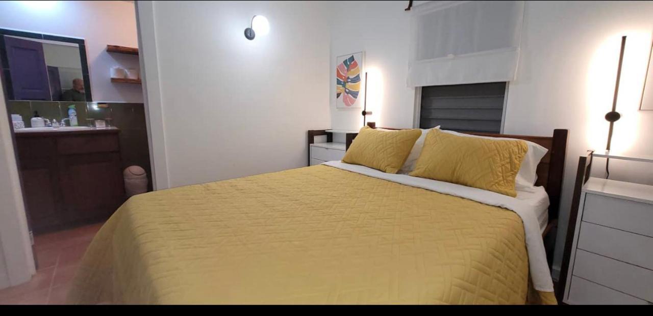 ホテル Alux House Placencia エクステリア 写真
