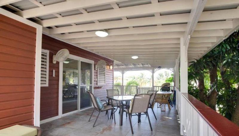 ホテル Alux House Placencia エクステリア 写真