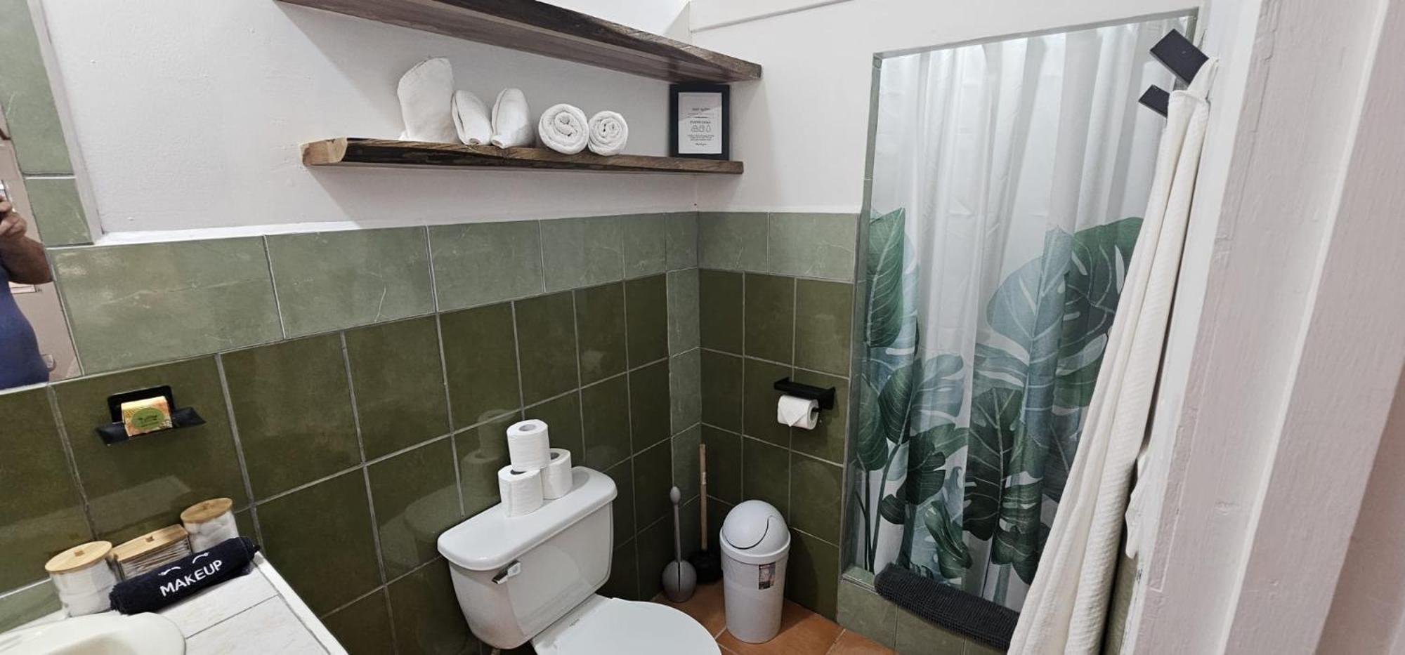 ホテル Alux House Placencia エクステリア 写真
